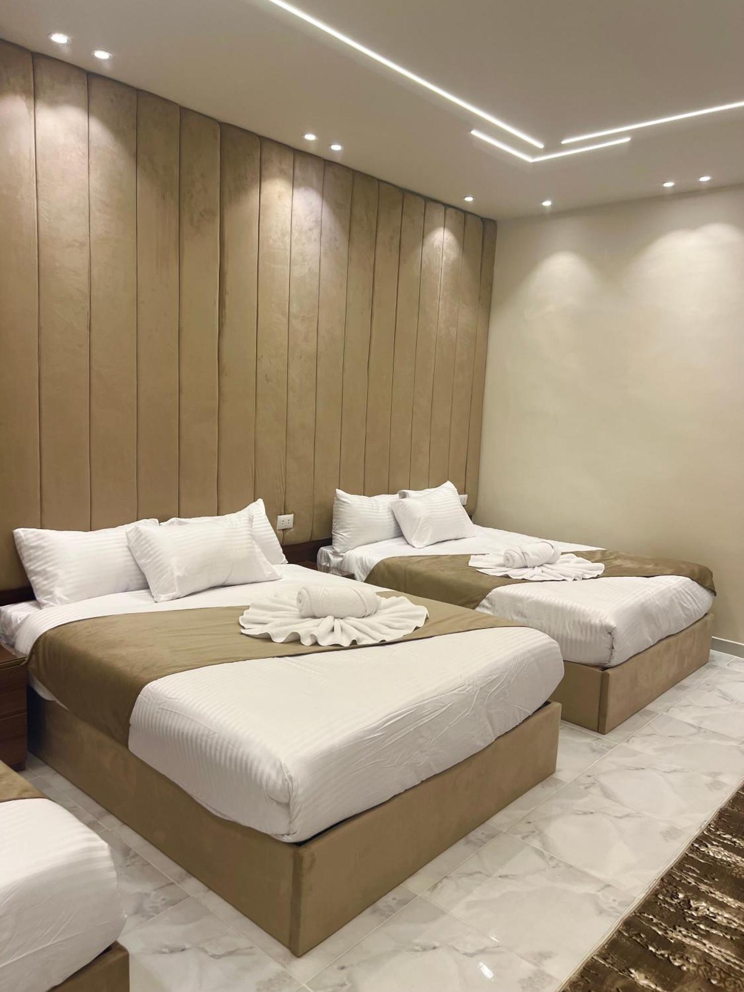 New Glamour Pyramids Hotel Kafrat al Jabal Bagian luar foto