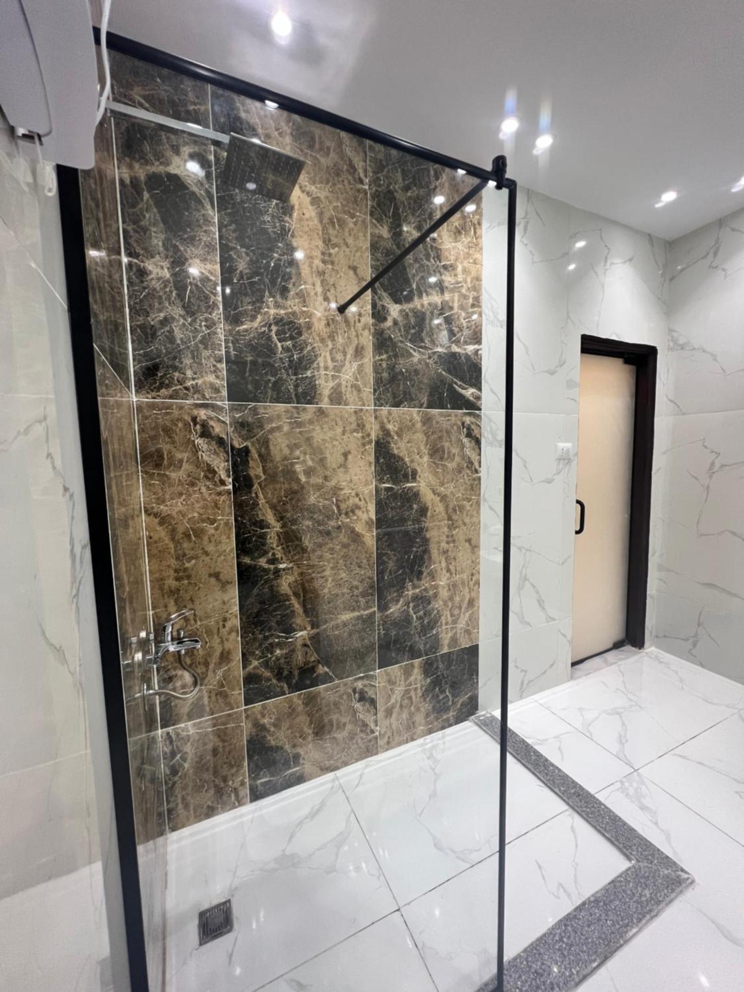 New Glamour Pyramids Hotel Kafrat al Jabal Bagian luar foto
