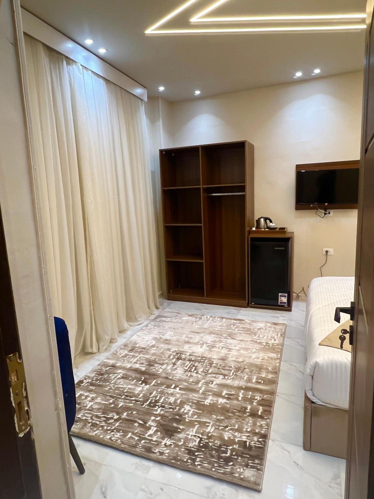 New Glamour Pyramids Hotel Kafrat al Jabal Bagian luar foto