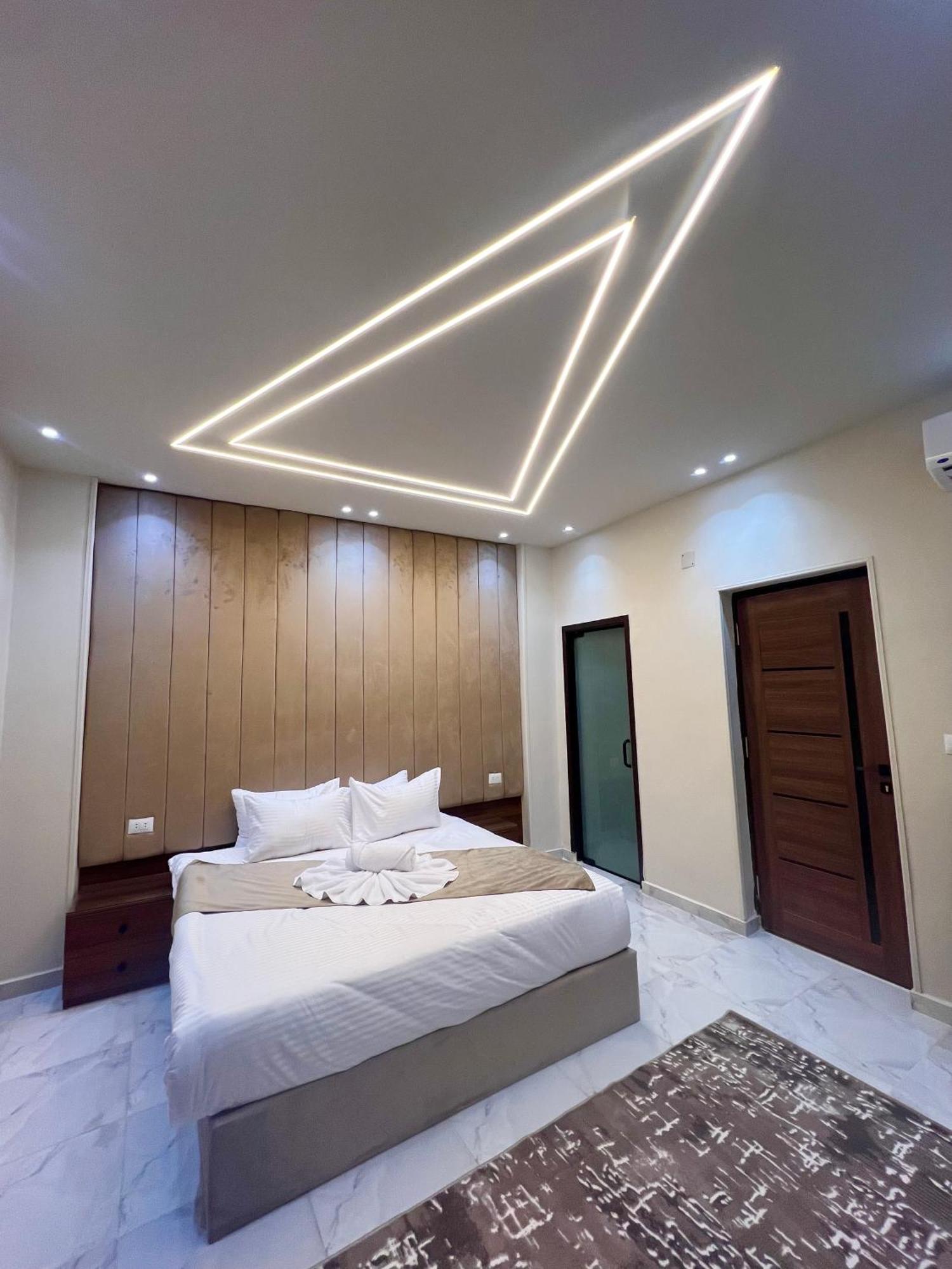 New Glamour Pyramids Hotel Kafrat al Jabal Bagian luar foto