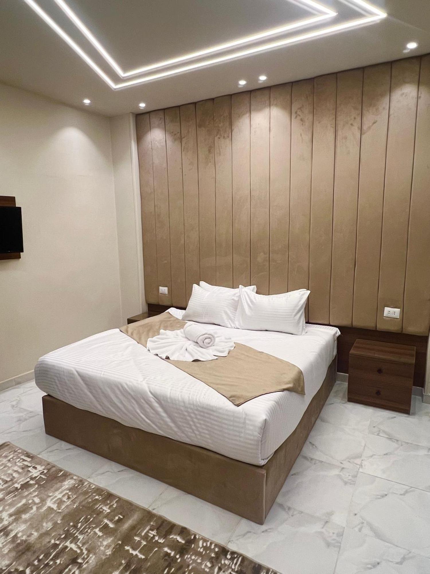 New Glamour Pyramids Hotel Kafrat al Jabal Bagian luar foto