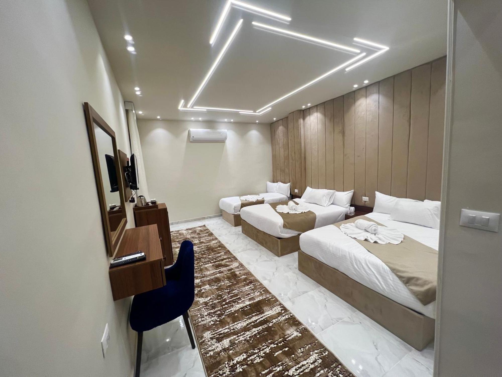 New Glamour Pyramids Hotel Kafrat al Jabal Bagian luar foto