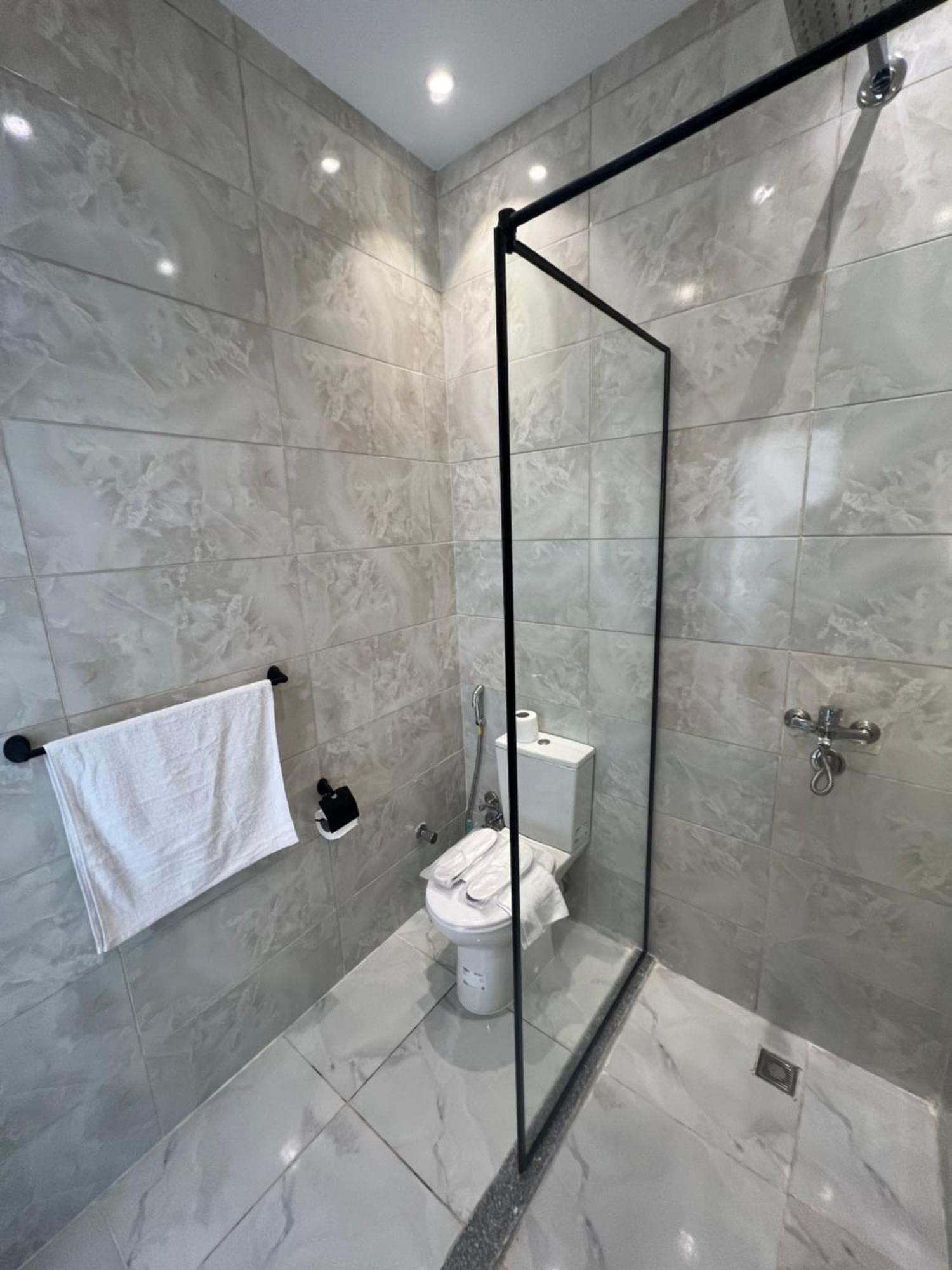 New Glamour Pyramids Hotel Kafrat al Jabal Bagian luar foto