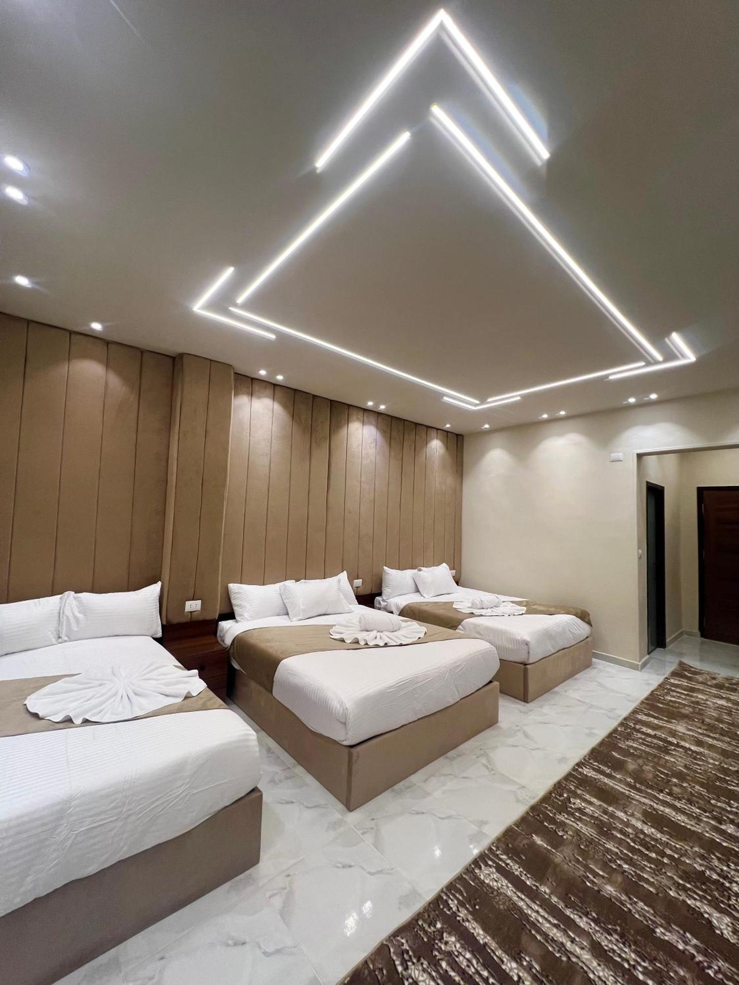 New Glamour Pyramids Hotel Kafrat al Jabal Bagian luar foto