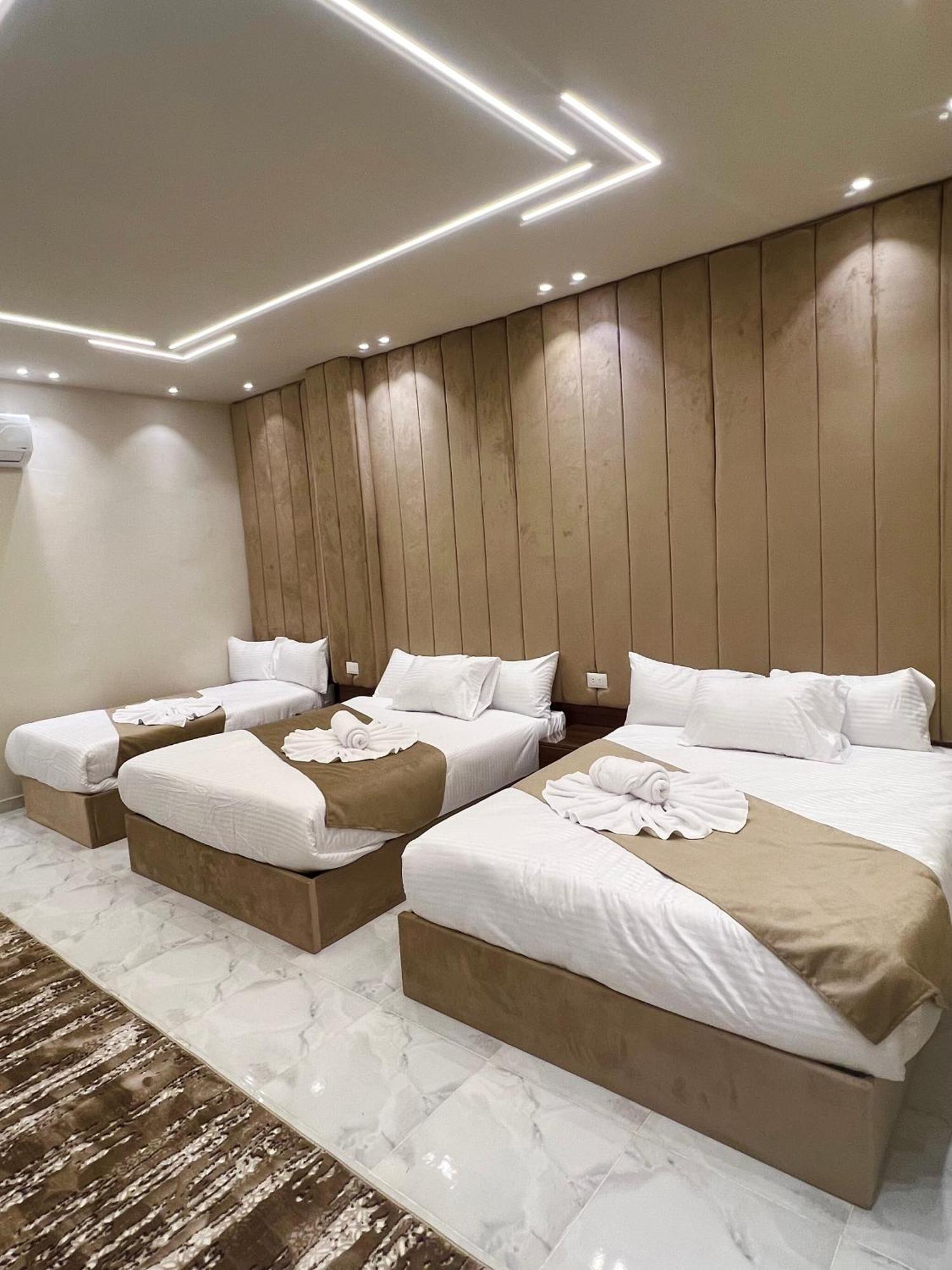 New Glamour Pyramids Hotel Kafrat al Jabal Bagian luar foto
