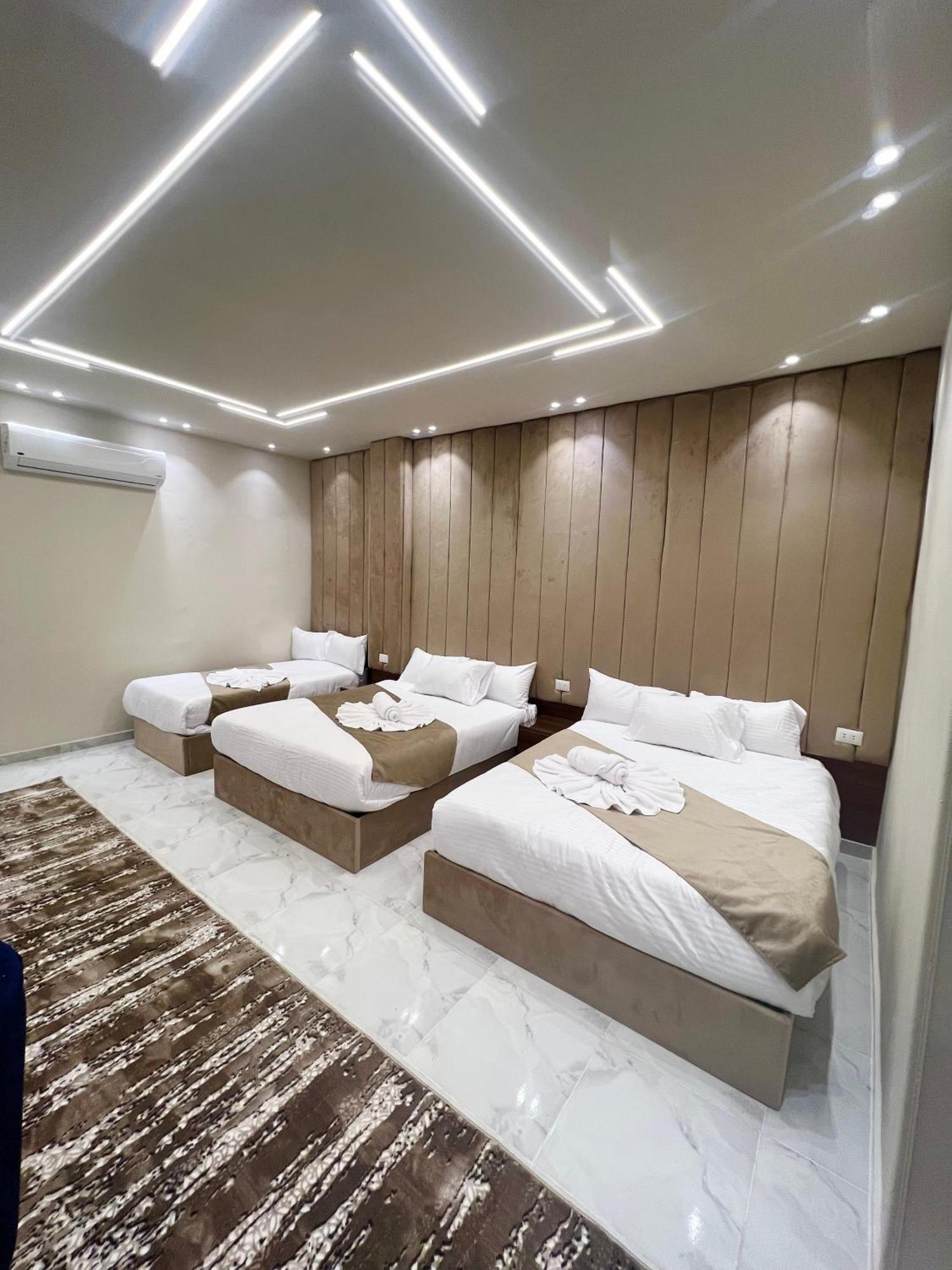 New Glamour Pyramids Hotel Kafrat al Jabal Bagian luar foto